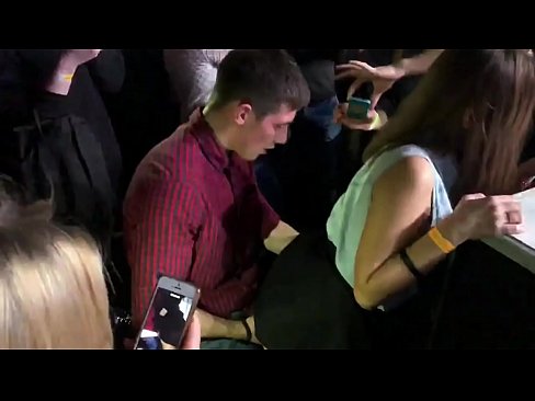 ❤️ Äkta sex på en rysk nattklubb. 18-årig rysk tjej i anus och vagina knullad på en nattklubb. ❤️ Pornvideo at us sv.mrpornogratis.ru ❤